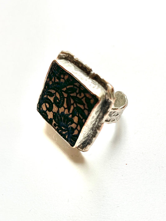 Silver plated engraved & hand painted wood,Etched lace pattern ring, one size, 2.5 cm x 2.5cm