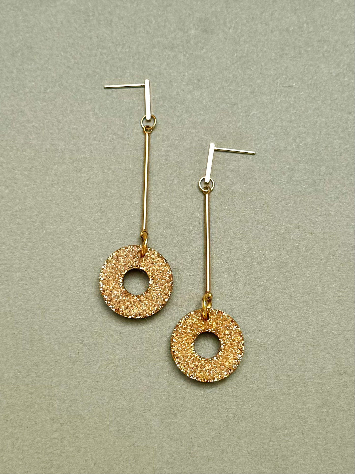 Glitter Gold mini hoop and gold bar dangle earring 7cm x 1.5cm x 0.6cm