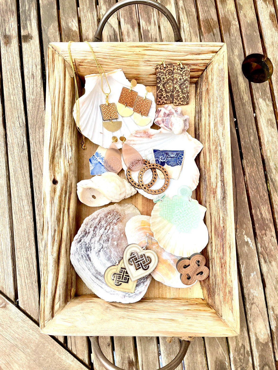 Etched Gold Mirror with Fresh Water Pearls, Stud Earrings 2.5cm x 1cm x 0.6cm