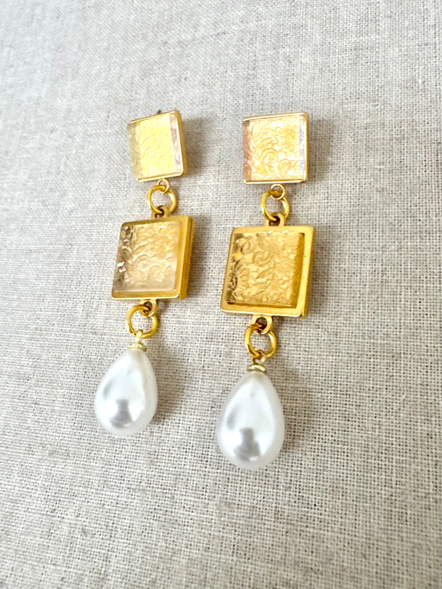 Lace Etched Dangle Earring