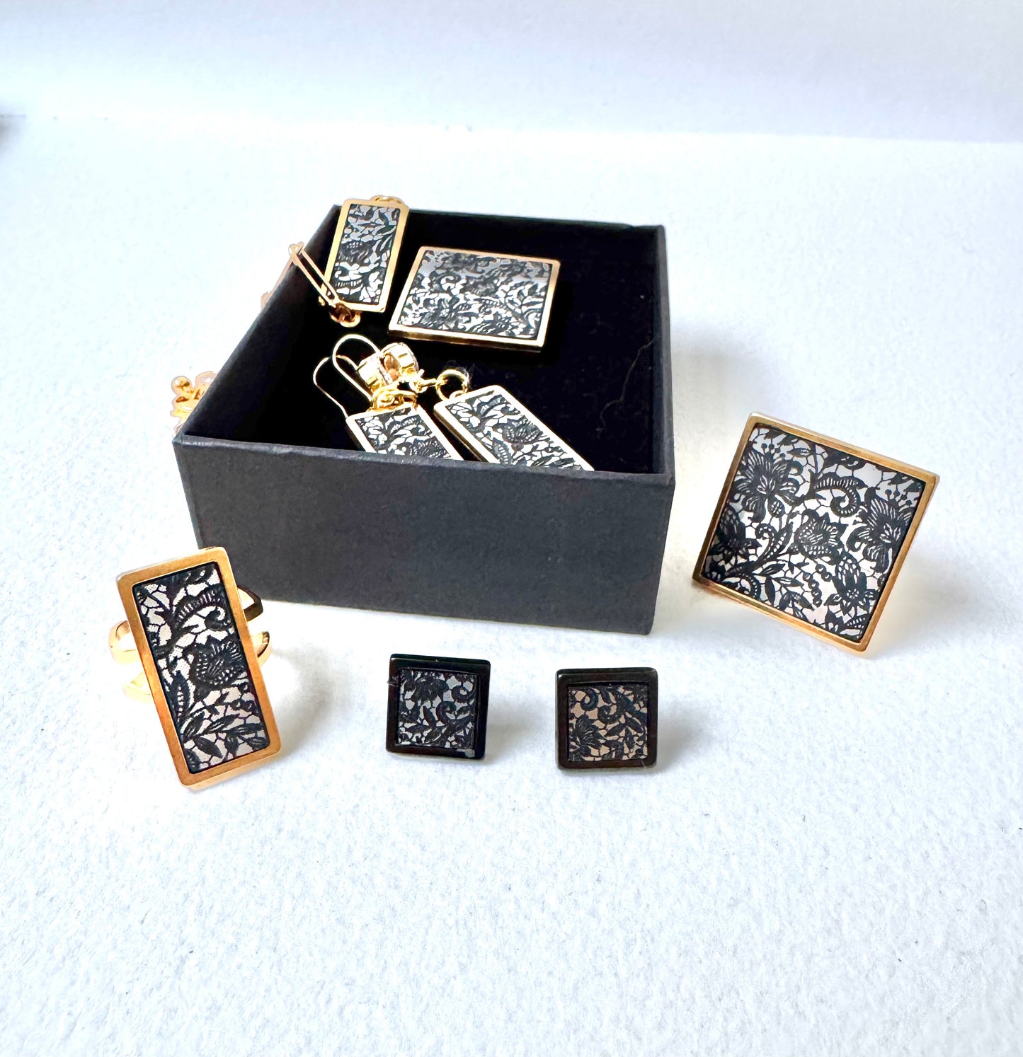 Black and Silver lace Pattern Stud Earrings