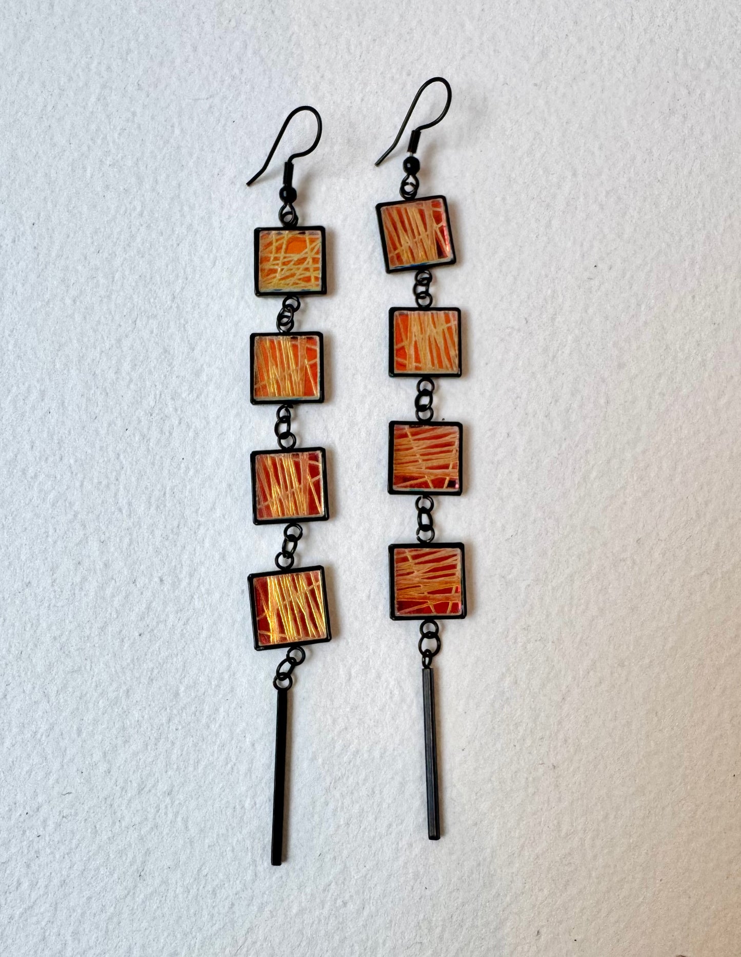 Four x Piece Dangle Earring, Black & Clear Etched Abstract Pattern