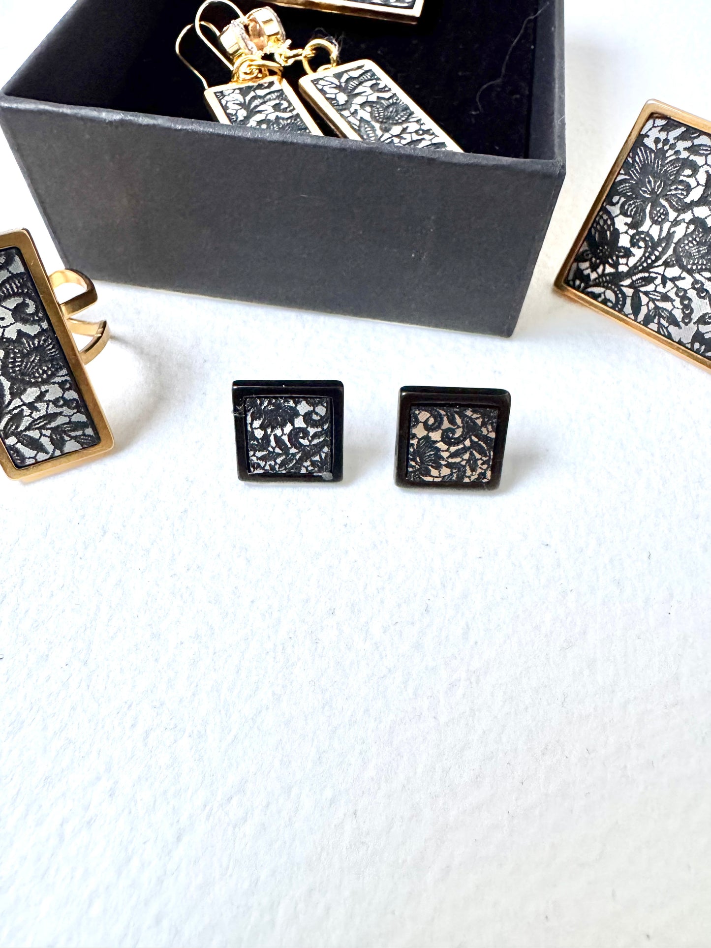 Black and Silver lace Pattern Stud Earrings