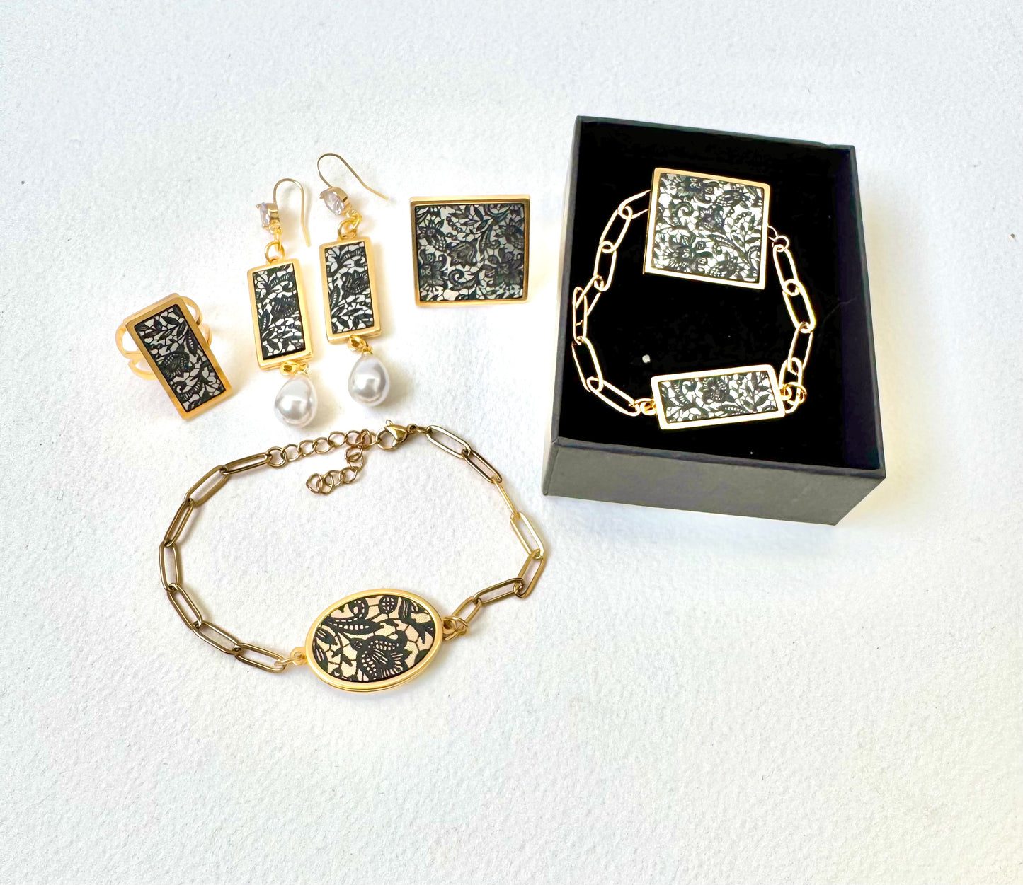 Gold & Lace Baroque 2 x Piece Dangle Earring