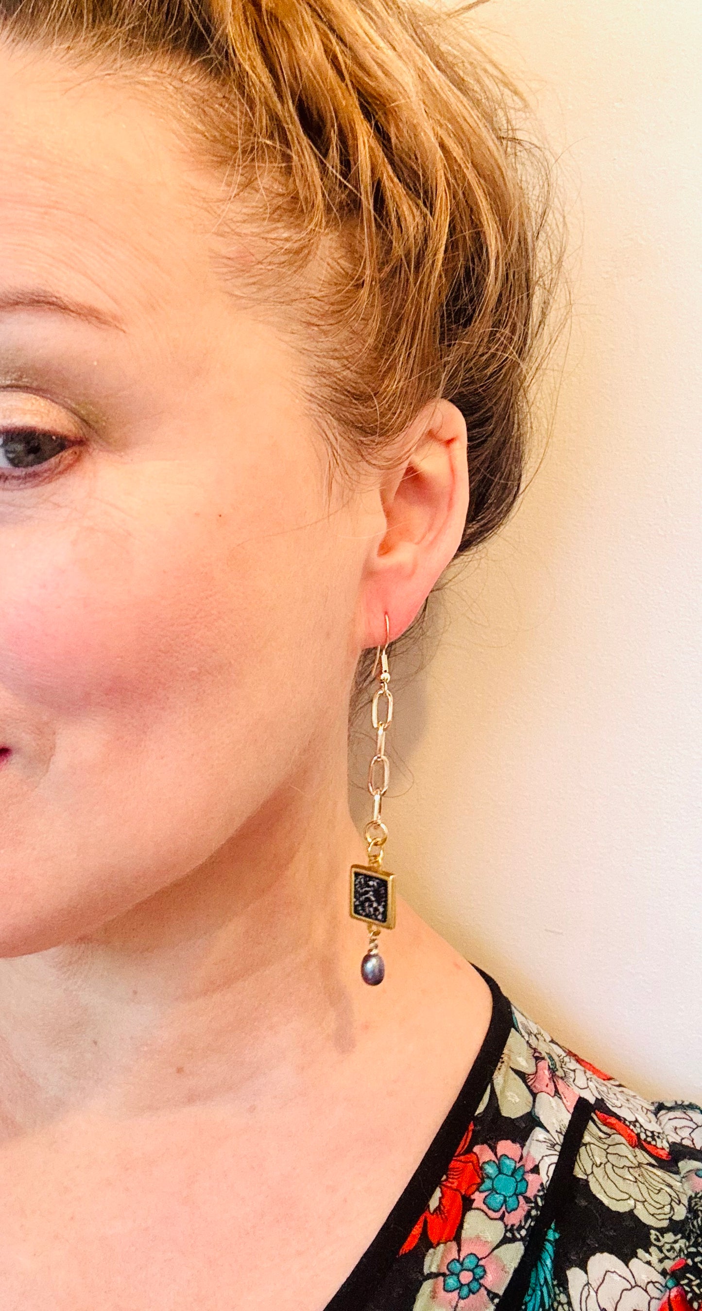 Gold Chain, Etched Lace & Pearl Dangle Earring