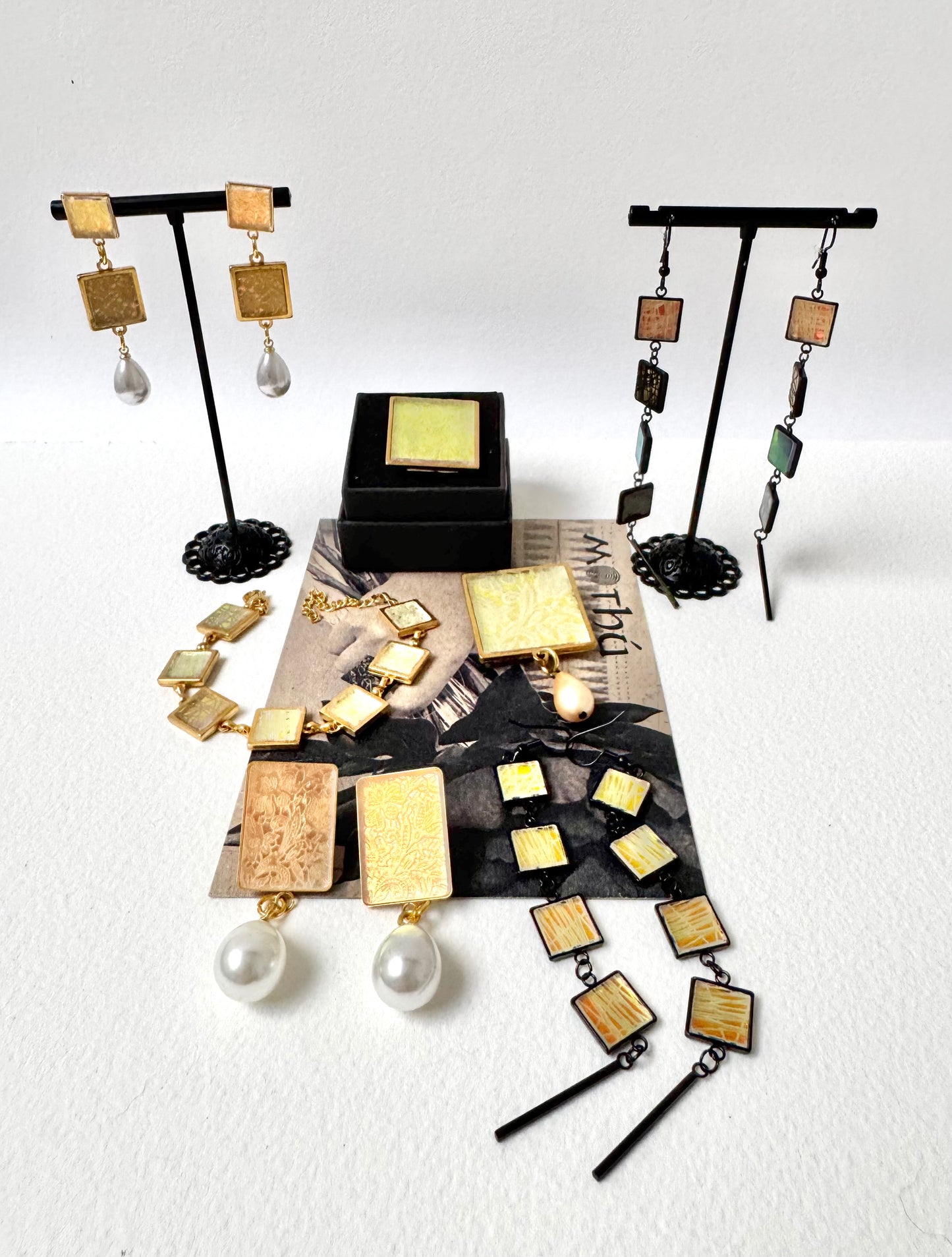 Lace Etched Dangle Earring