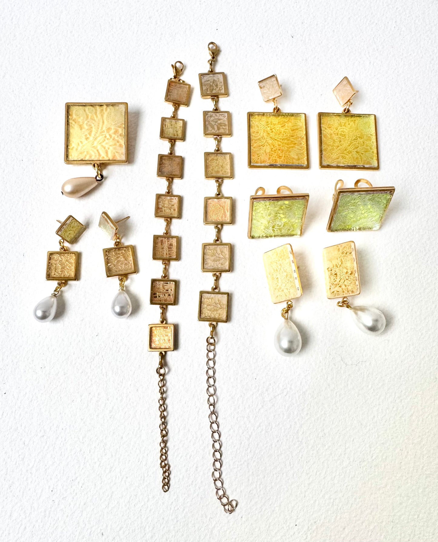 Vintage Lace, Etched Pattern, Gold and Pearl Bead Earring