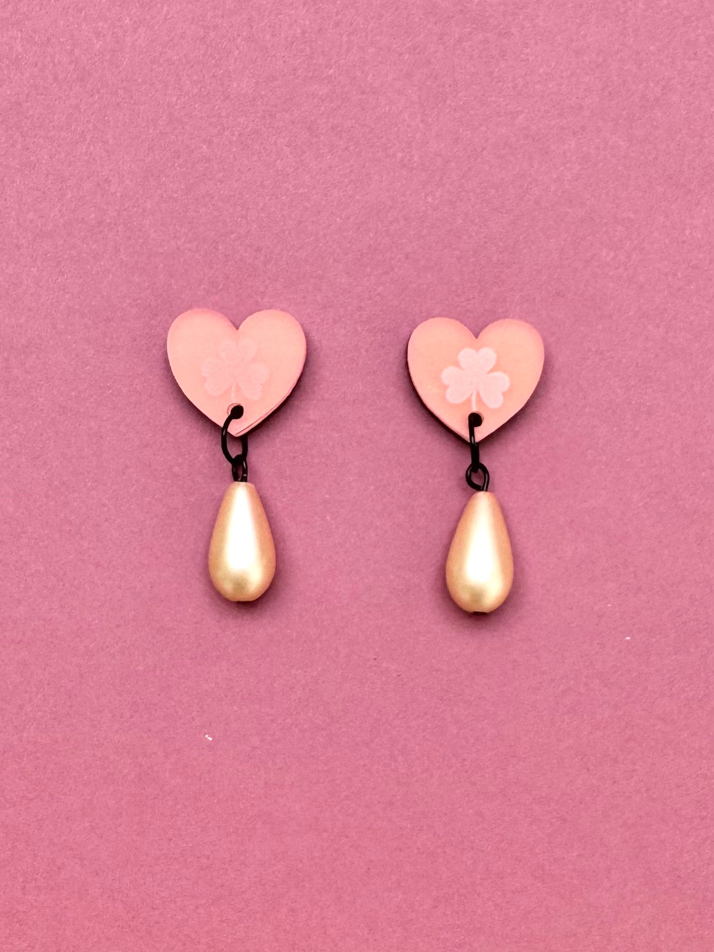 Pink Shamrock Heart Stud Earrings with large pearl 3.5cm x 2cm x 0.6cm
